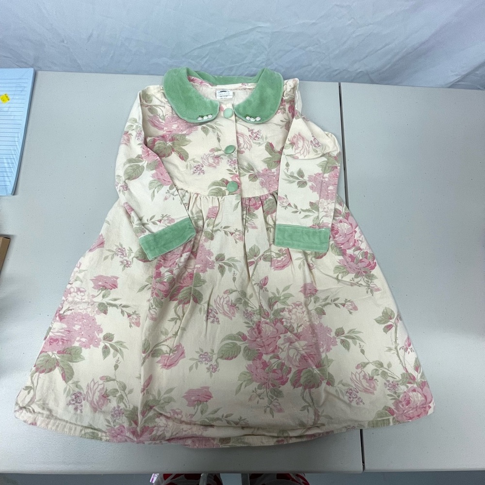 Vintage floral Kids Dress with Green Collar